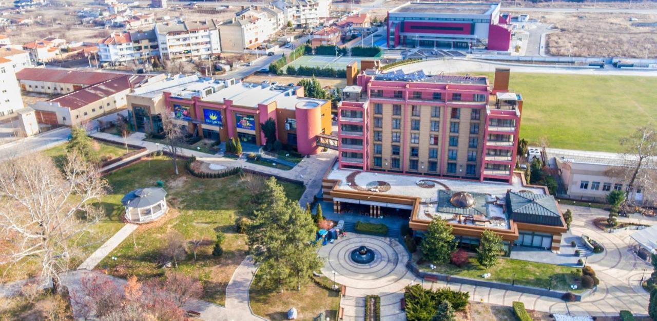 Park Hotel Romantica Svilengrad Eksteriør billede
