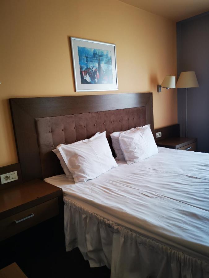 Park Hotel Romantica Svilengrad Eksteriør billede