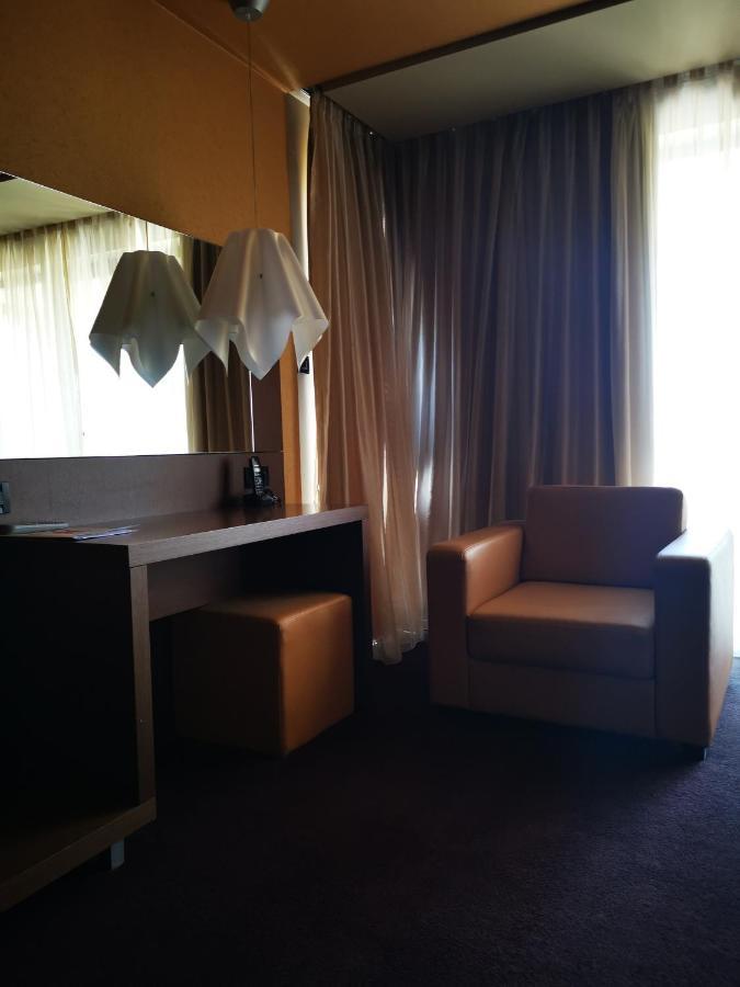 Park Hotel Romantica Svilengrad Eksteriør billede