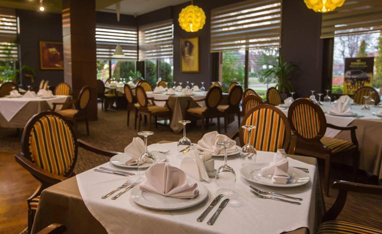 Park Hotel Romantica Svilengrad Eksteriør billede