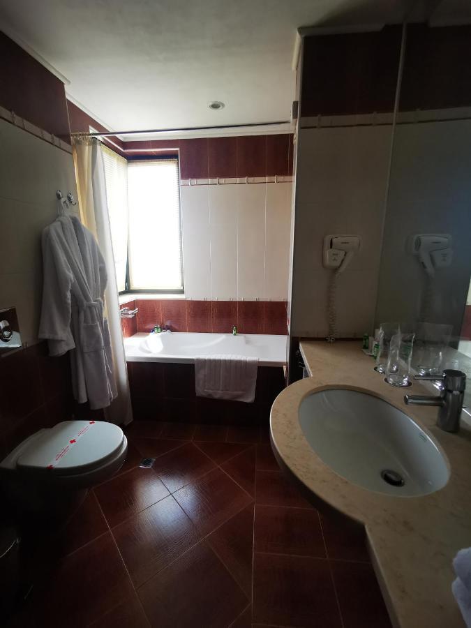 Park Hotel Romantica Svilengrad Eksteriør billede